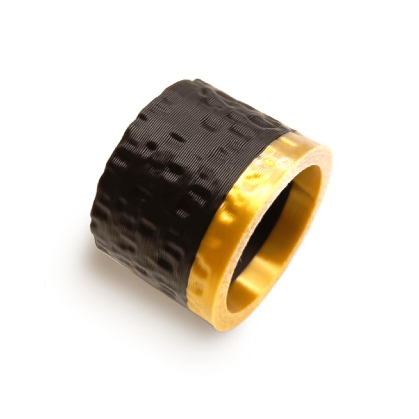 Anillo Dorica Negro Innovación que se lleva puesta, impreso en 3D de la colección Tonoto