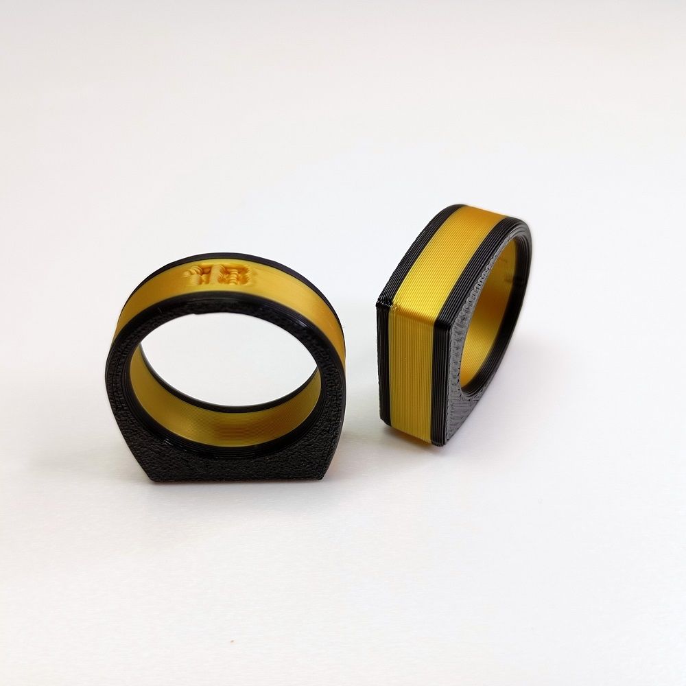 Anillo Sintesi Tonoto Negro Oro