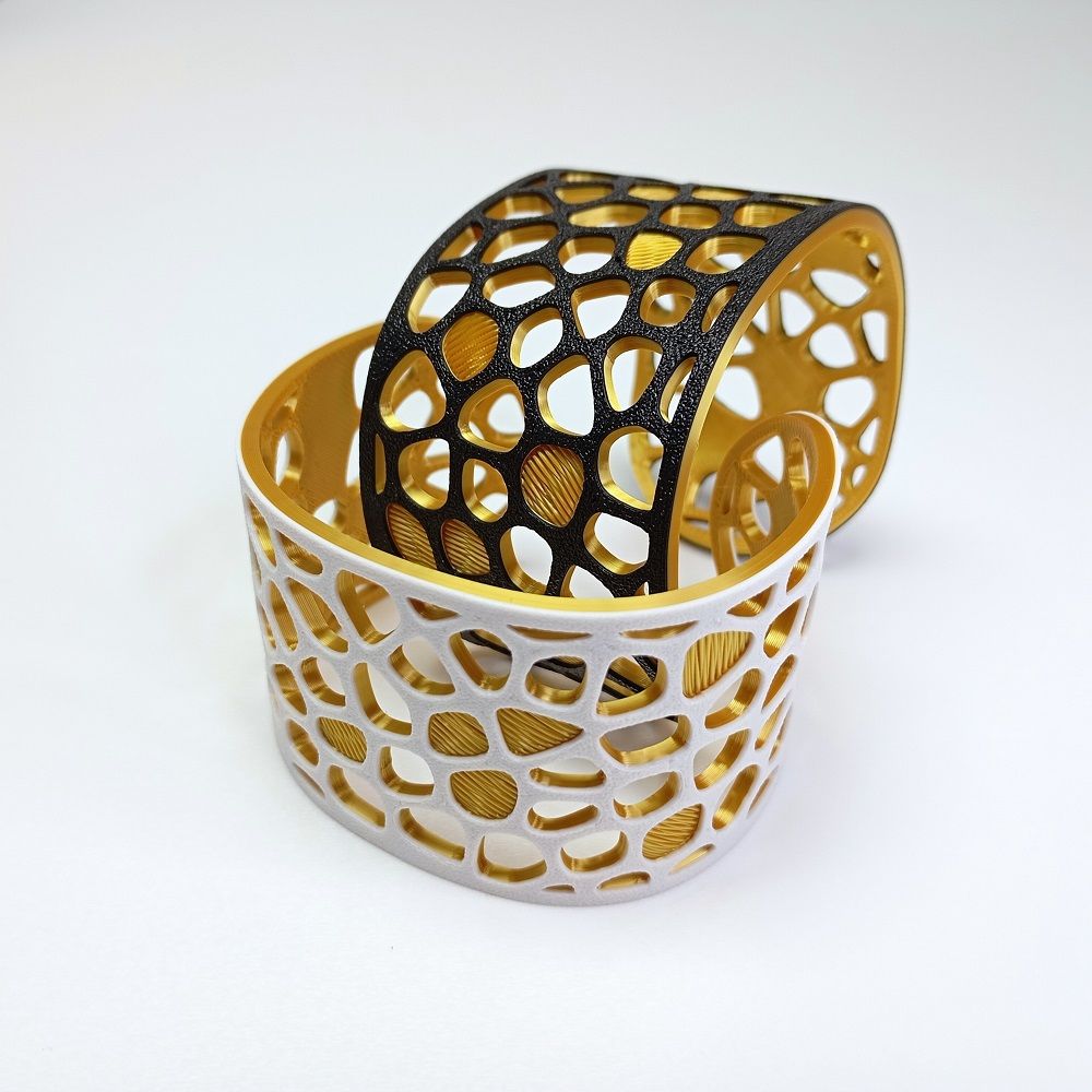 Pulsera Voronoi FW 2026 blanco y negro
